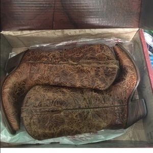Lucchese boots size 6